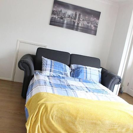 Stanwell Private & Comfortable 2 Bedroom Home Away From Home מראה חיצוני תמונה