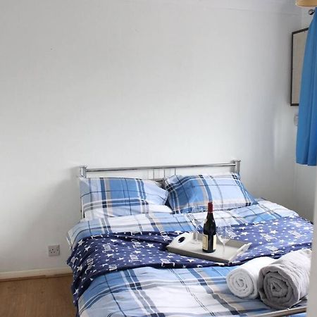 Stanwell Private & Comfortable 2 Bedroom Home Away From Home מראה חיצוני תמונה