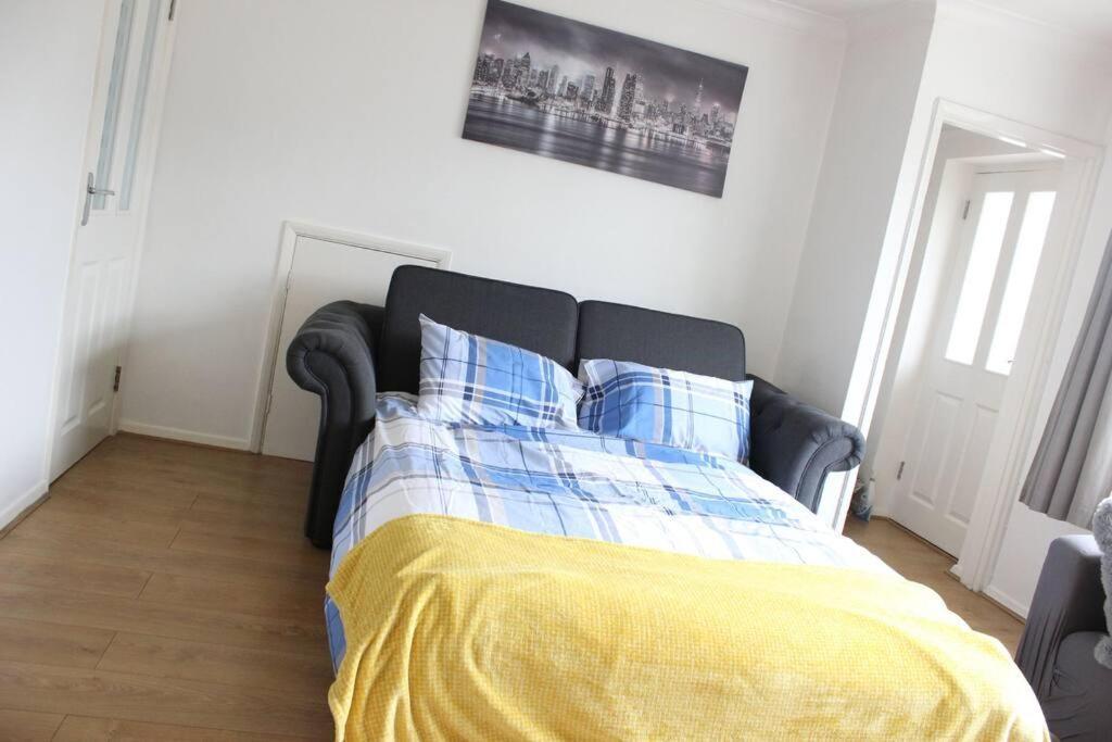 Stanwell Private & Comfortable 2 Bedroom Home Away From Home מראה חיצוני תמונה